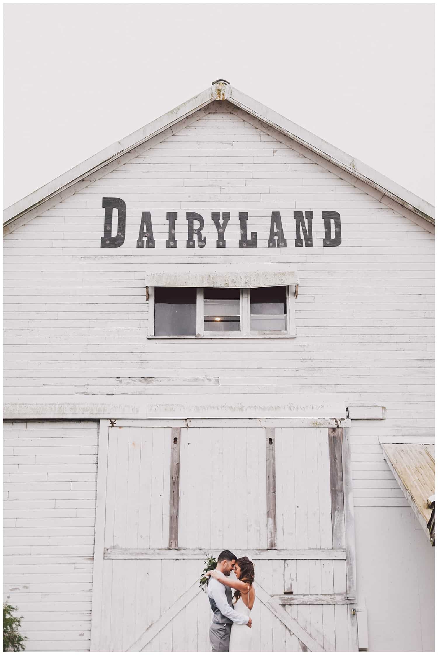 Dairyland Wedding Venue in Snohomish, Washington by Luma Weddings