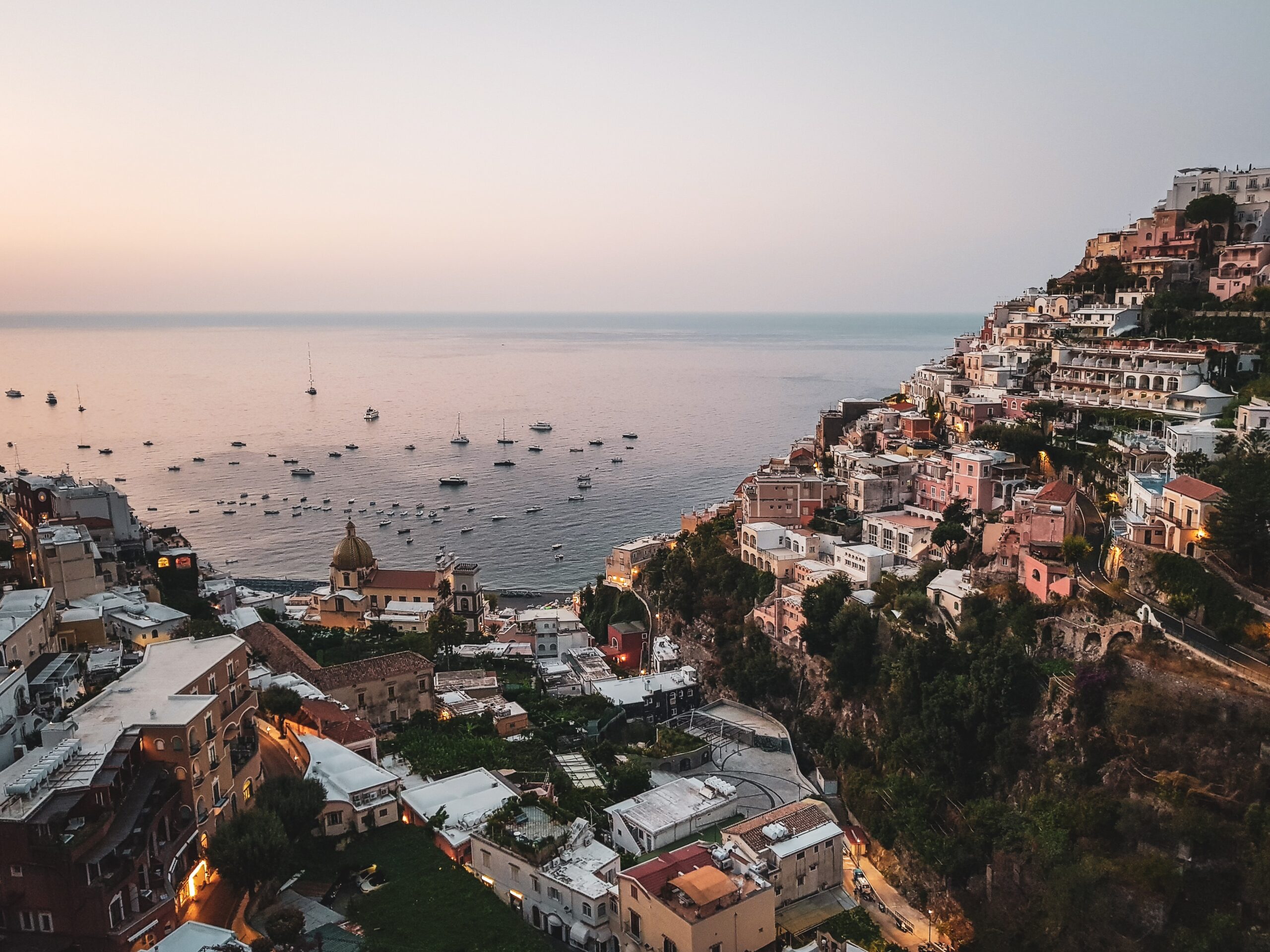 A stunning landscape surrounds Positano wedding venues